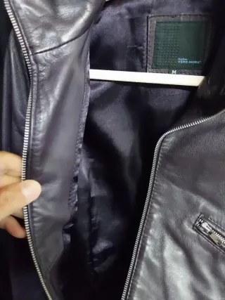 Cazadora de cuero morada talla M