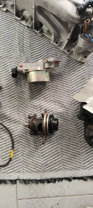 Bomba de agua motor 1.6 dci