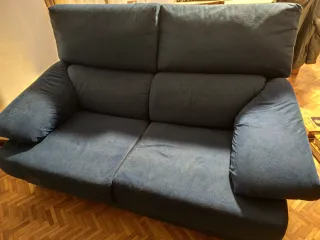 2 Sofás de 2 plazas en tela azul