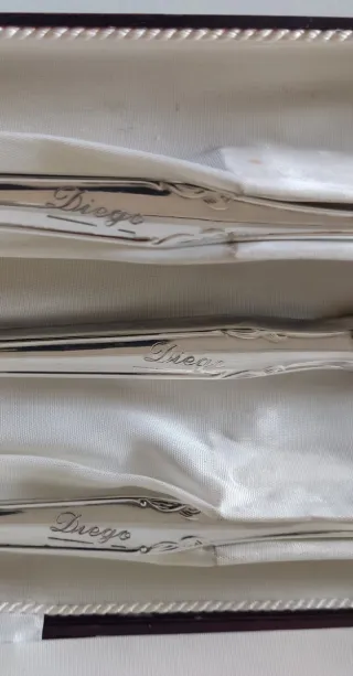 CRUZ DE MALTA CONJUNTO DE CUBIERTOS ESTUCHE