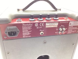 amplificador bajo behringer thunderbird bx 108