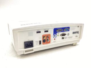 mini proyector benq mh741