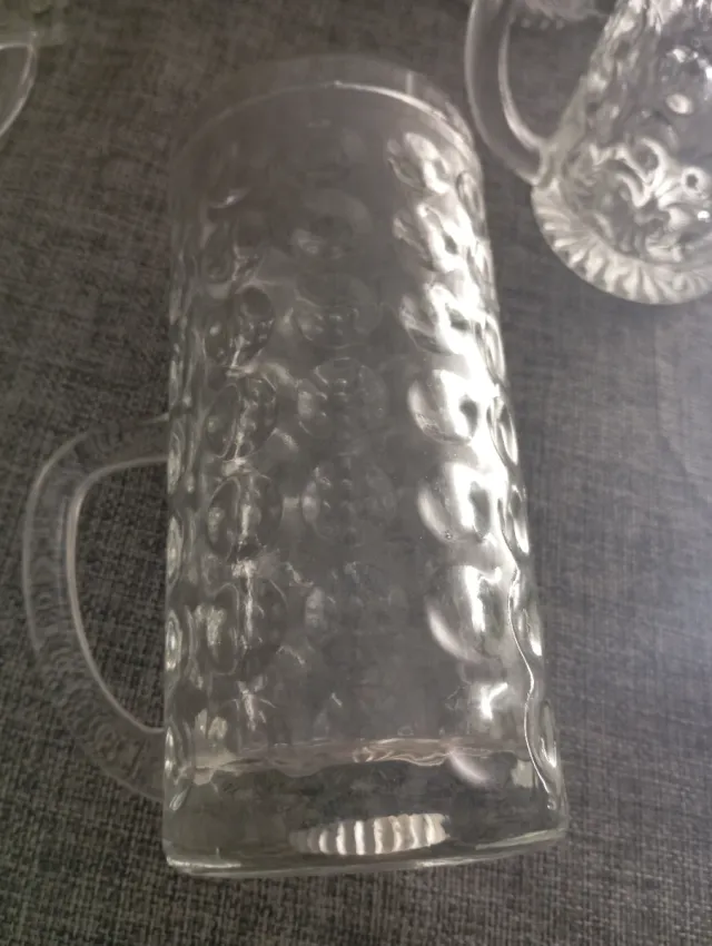 Jarras de cristal con relieve vintage