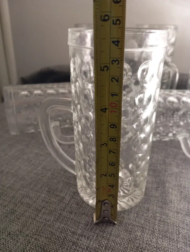 Jarras de cristal con relieve vintage