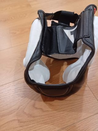 Casco de Boxeo TITLE