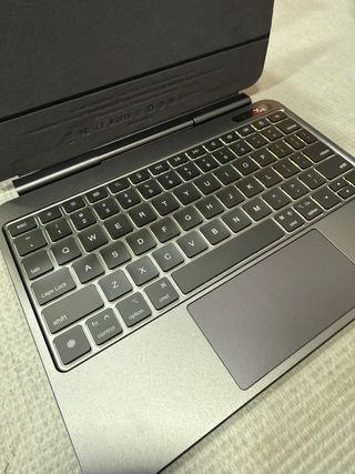 Teclado Goojodoq A1935 para iPad