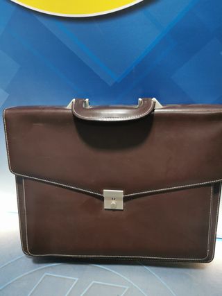 maletín marrón, polipiel   41x33x7 cm