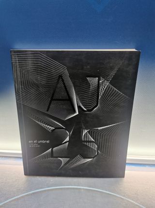 libro, EN EL UMBRAL. 25 AÑOS DE ARTE JOVEN