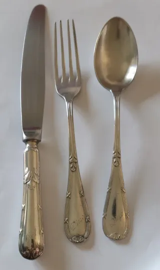 2 JUEGOS CUBIERTOS BAÑADOS EN PLATA