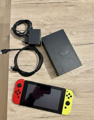Nintendo Switch Roja y Amarilla