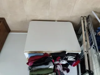 Mesa plegable blanca