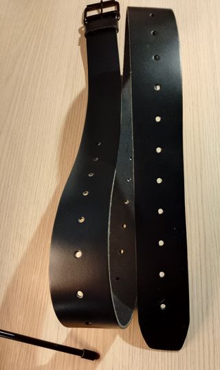 Cinturón de piel negro para hombre