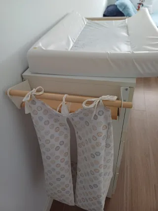 Cómoda Ikea Brimnes Blanca y cambiador bebe