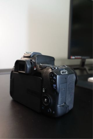 Canon EOS 250D Cámara DSLR