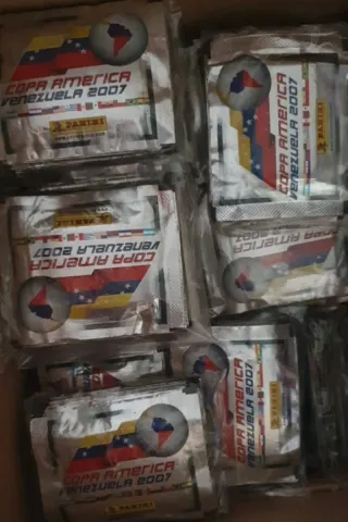 25 Sobres Panini Copa América Venezuela 2007