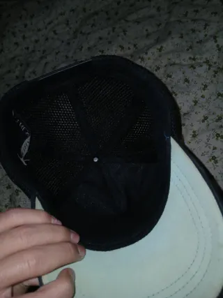 Cappello Trussardi blu e nero