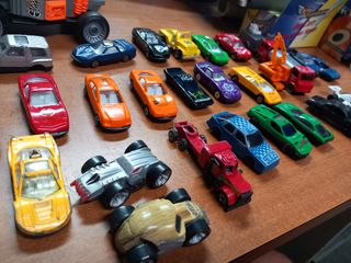 Lote coches escala 1/64 con defectos