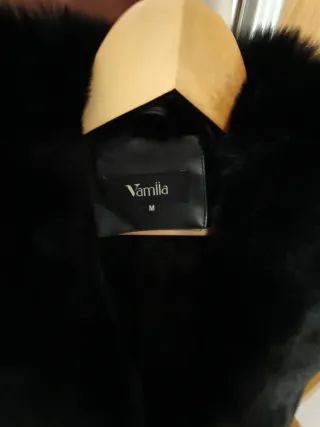 Abrigo polipiel y pelo negro Talla M