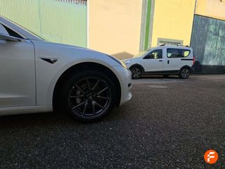 Tesla Model 3 Estándar Plus RWD