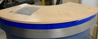 Mostrador curvo para negocios