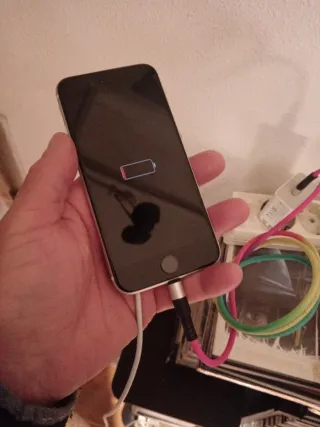 2 iPhones para piezas
