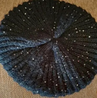 Gorro de lana con lentejuelas
