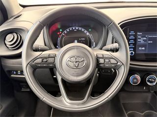 TOYOTA Aygo X 5 Puertas Play 70 Manual 5v