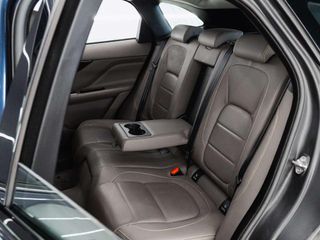 Jaguar F-Pace F-Pace 2.0 i4 Pure AWD