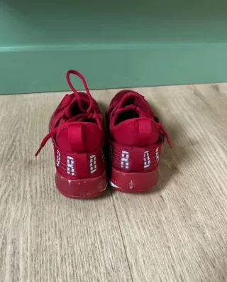 Zapatillas Jordan Rojas Talla 38