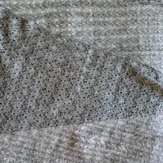 Bufanda chal tejido gris