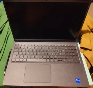 Laptop Dell 15 DC15250 15,6 FHD