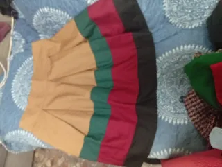 2 Faldas Estilo Cansas T L y S. Precio UNIDAD