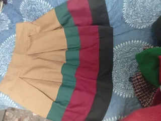 2 Faldas Estilo Cansas T L y S. Precio UNIDAD