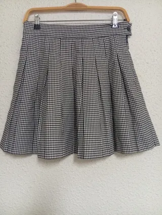 2 Faldas Estilo Cansas T L y S. Precio UNIDAD