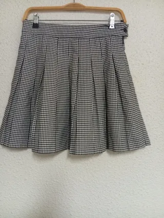 2 Faldas Estilo Cansas T L y S. Precio UNIDAD