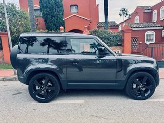 Land Rover Defender 90