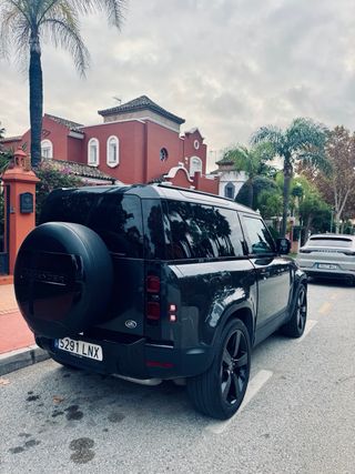 Land Rover Defender 90