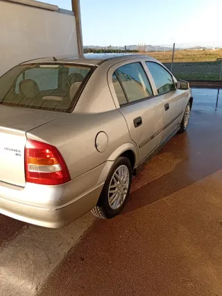 Opel Astra 2003
