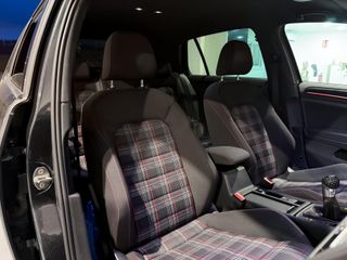 VOLKSWAGEN Golf GTI 2.0 TSI 220CV BMT