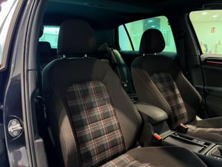VOLKSWAGEN Golf GTI 2.0 TSI 220CV BMT
