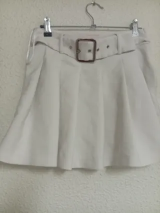 3 Faldas Cortas Volantes Tallas S/M. Precio todas