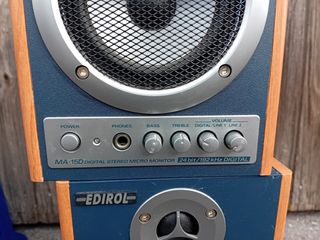 Micrófono KeepTonek con trípode y auriculares