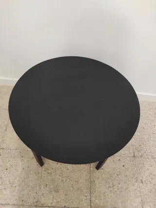 Mesa centro negra y dorada