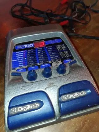 Digitech RP100 Pedaliera Effetti Chitarra basso