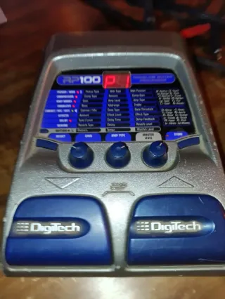 Digitech RP100 Pedaliera Effetti Chitarra basso
