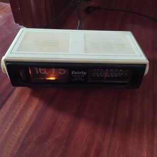 Radio Reloj Antiguo - Mal Estado