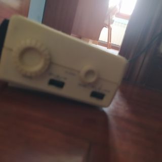 Radio Reloj Antiguo - Mal Estado