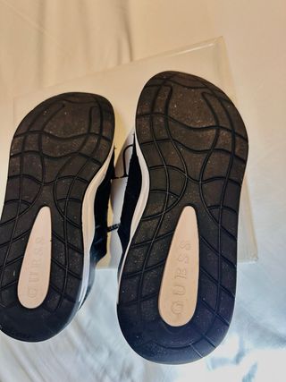 Zapatillas Guess Talla 40.