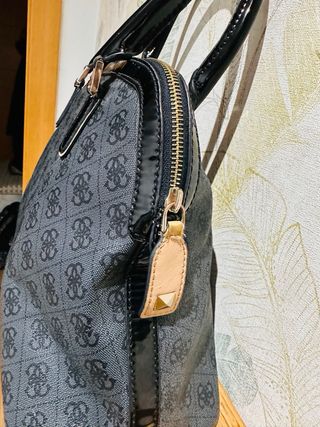 Bolso Guess Negro/Gris Monograma