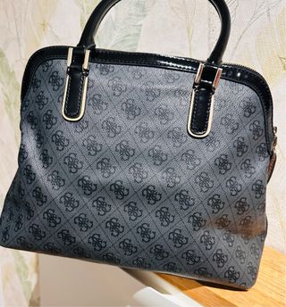 Bolso Guess Negro/Gris Monograma